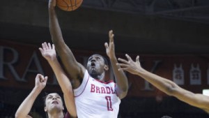 Donte Thomas in action versus Saint Joseph's College Nov. 9, 2015 at Carver Arena. Courtesy Bradley University Marketing