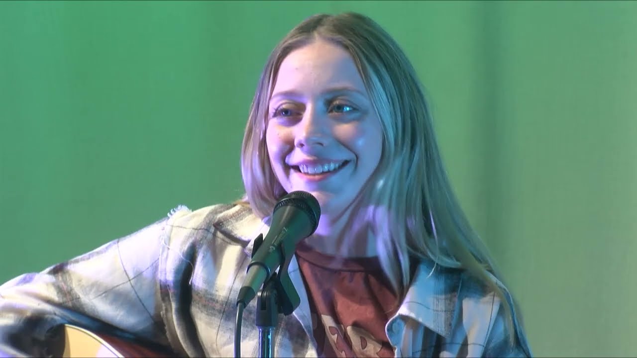 Rachel Kocher – Neon Lights – BUTV News